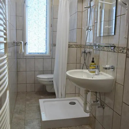 Nosztalgia Es مكان تخييم موراهالوم