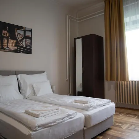 مكان تخييم Nosztalgia Es