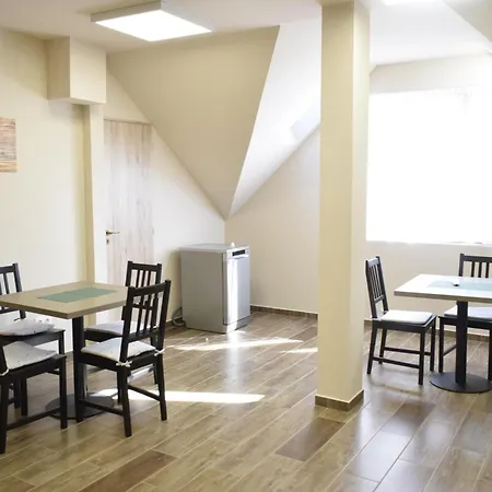 مكان تخييم Nosztalgia Es