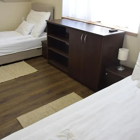 Nosztalgia Es مكان تخييم *